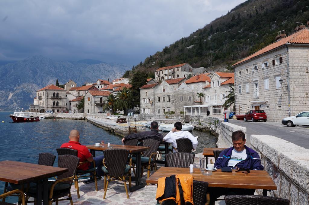 Apartment Dyonis Perast Exterior foto